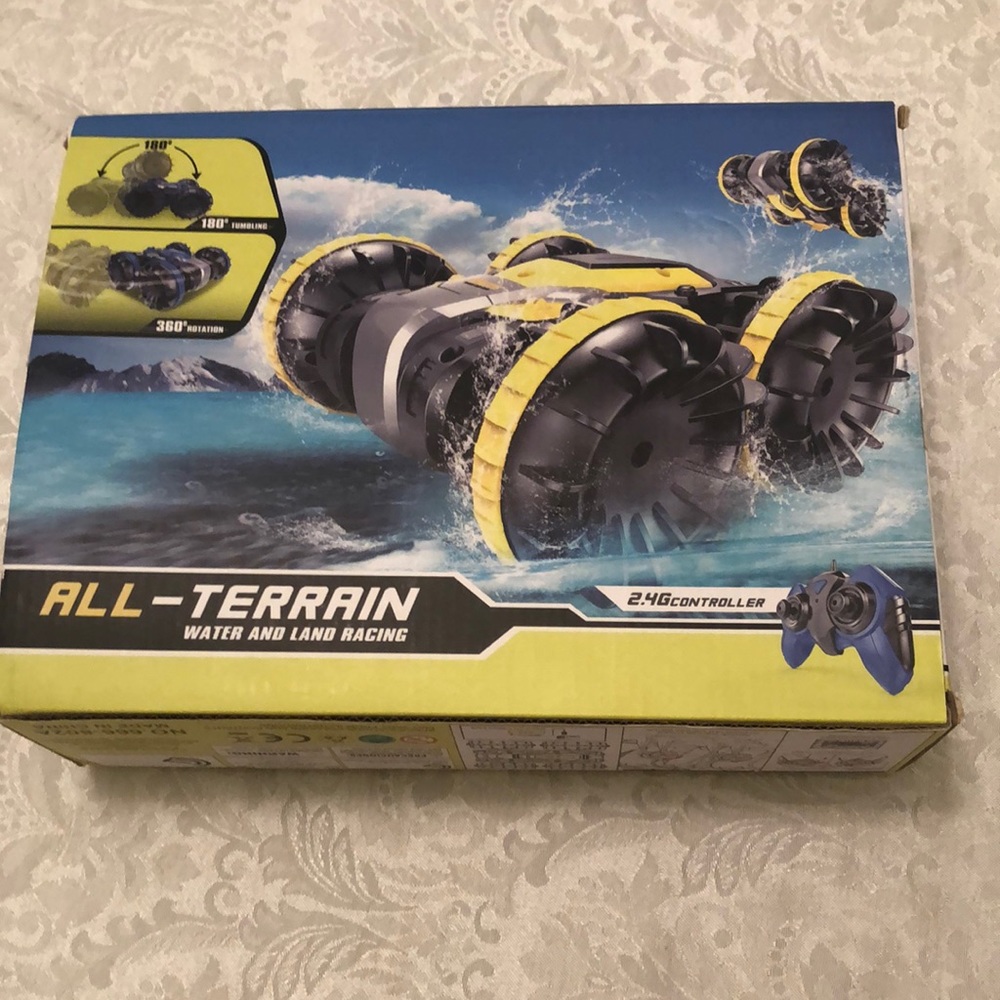 NWT BLADE AMPHiBIOUS all terrain water and land racer